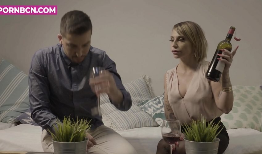 Soy una mujer con dinero, me paso el dia viajando y no tengo pareja